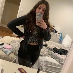 Meet your Posher, Abigail